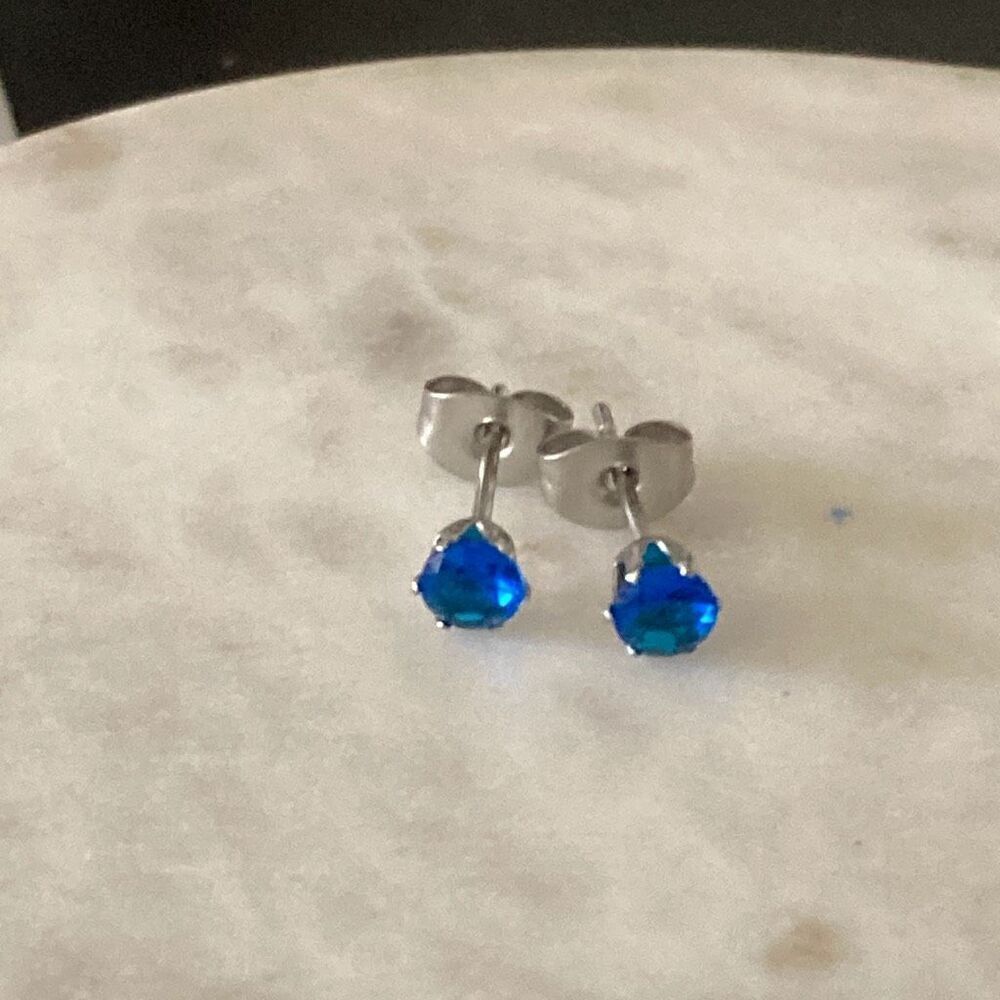 316l Stainless Steel Stud Earrings Cz Blue
